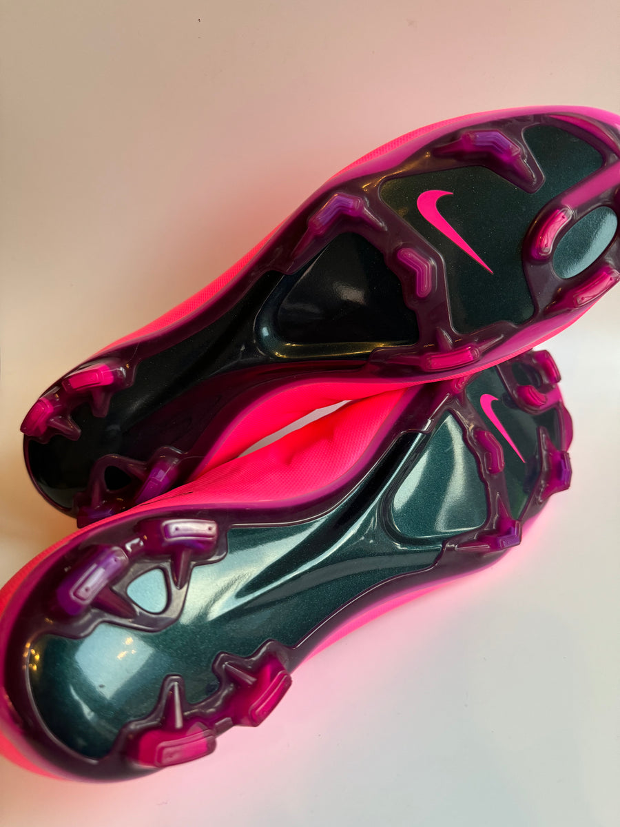 Nike Mercurial Vapor X FG FootSource