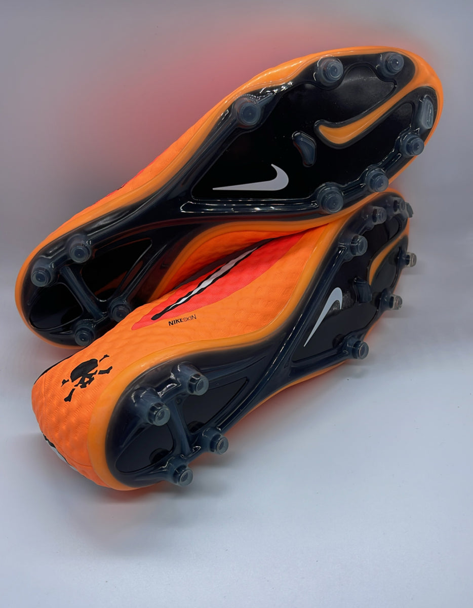 Nike Hypervenom Phantom 1 FG FootSource